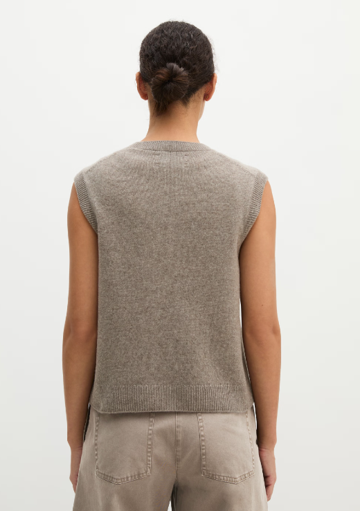 MARC O`POLO ärmellose Strickjacke aus Schurwolle